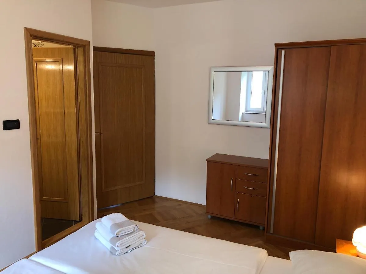 Apartments Trlika Kampor Croatia