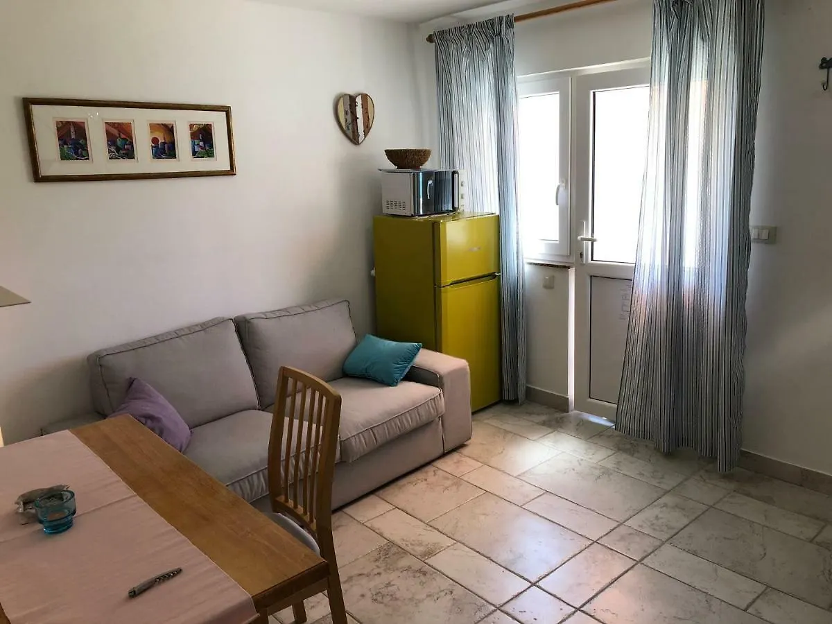 Apartments Trlika Kampor Croatia